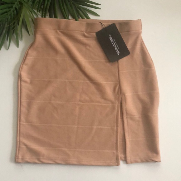 PrettyLittleThing Dresses & Skirts - NWT PrettyLittleThing bandage mini skirt size 4